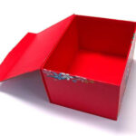 cutie rosie pentru cadouri